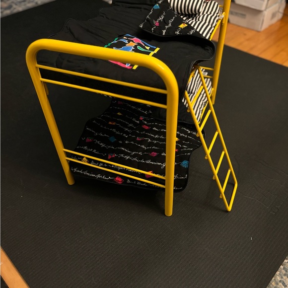 EUC American Girl Pleasant Company yellow bunk bed and sleeping bag, complete. - Picture 7 of 10